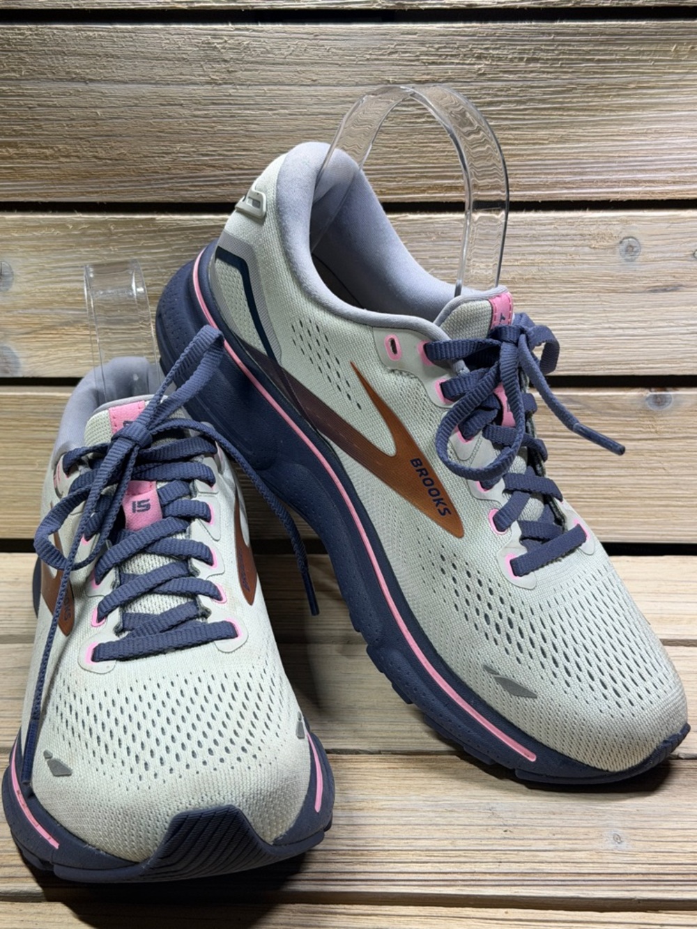 Women’s Brooks GHOST 15, Size 6.5M